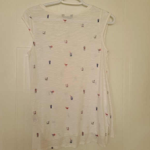 RW & CO. White Drinks Pattern Tshirt. XS - Picture 2 of 3